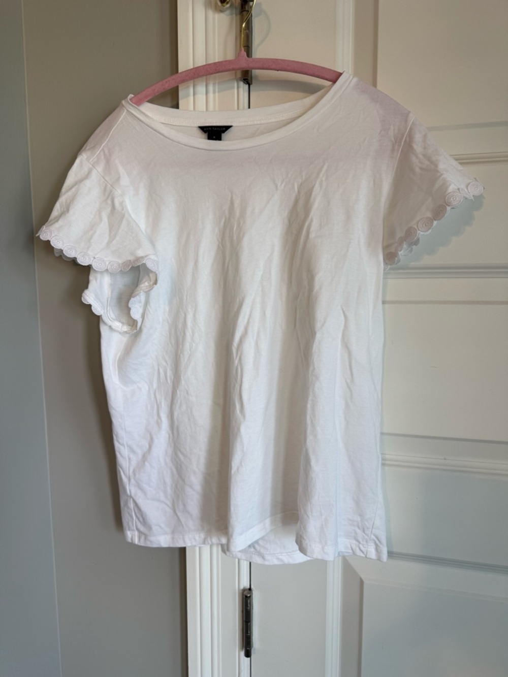 Ann Taylor White Short Sleeve Tee with Scalloped Eyelet Sleeves